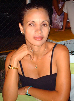 Date this good-looking Brazil girl Ione from MACARANI B3817