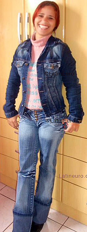 Date this fun Brazil girl Evelin from SAO PAULO B3932