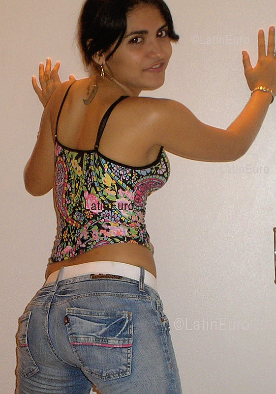 Date this attractive Brazil girl Bruna from SAO LUIS B3954