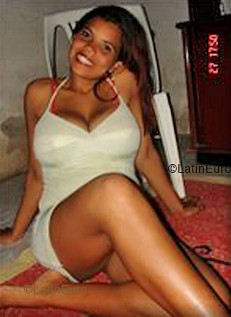 Date this voluptuous Brazil girl Michelle from  B3965