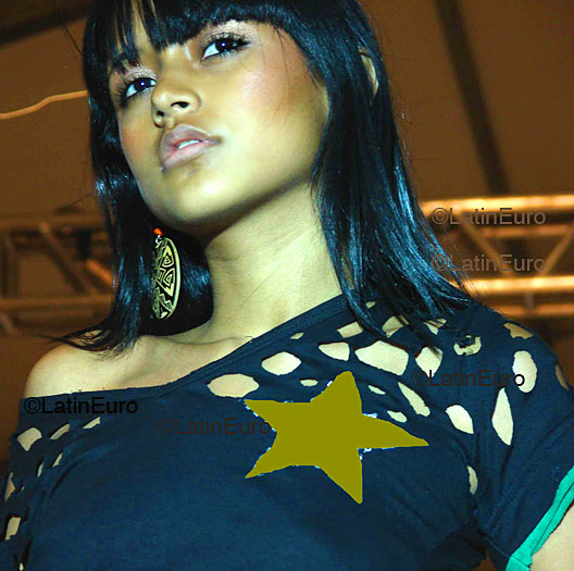 Date this charming Brazil girl Samantha from BELEM B4050