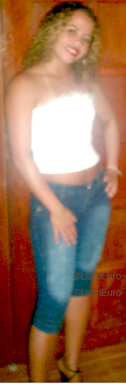 Date this fun Brazil girl Suziana from MANAUS B4059