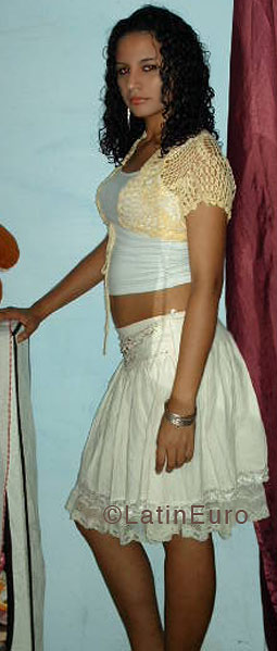 Date this nice looking Brazil girl Adrielle from SAO PAULO B4303