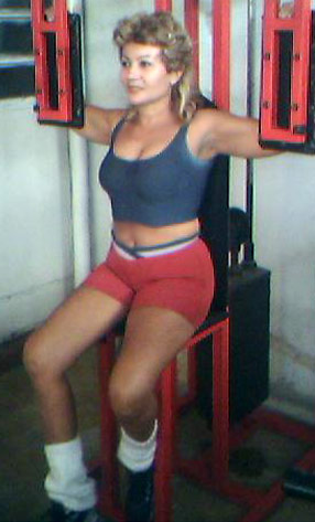 Date this nice looking Brazil girl Deyse from Recife B4341