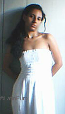 Date this young Brazil girl Fabiana from GOVERNADOR VALADARES B4373