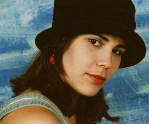 Date this pretty Brazil girl Graziella from VALADARES B4404