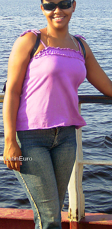 Date this sultry Brazil girl Adelina from MANAUS B4421