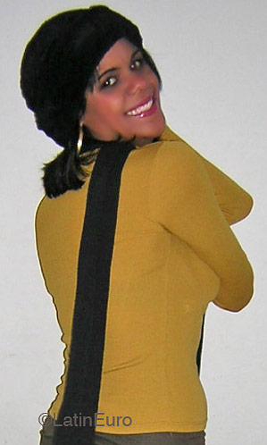 Date this sultry Brazil girl Janaina from SANTA AMELIA B4438