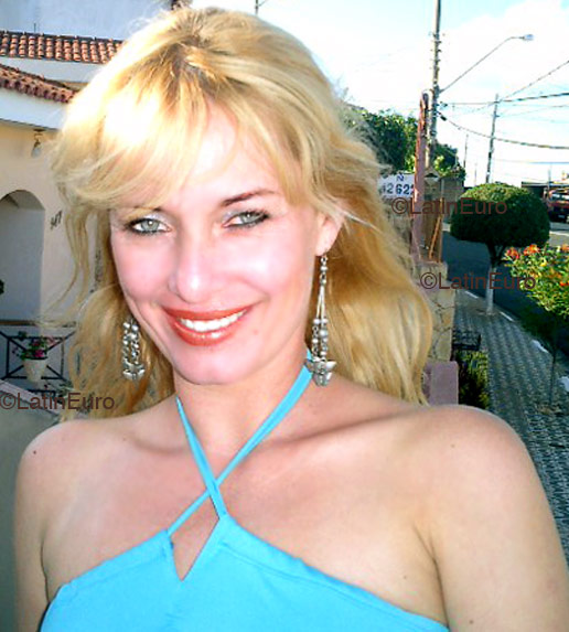 Date this passionate Brazil girl Ana from VOTORANTIM B4482