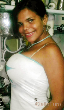 Date this fun Brazil girl Dayane from CARIACICA B4533