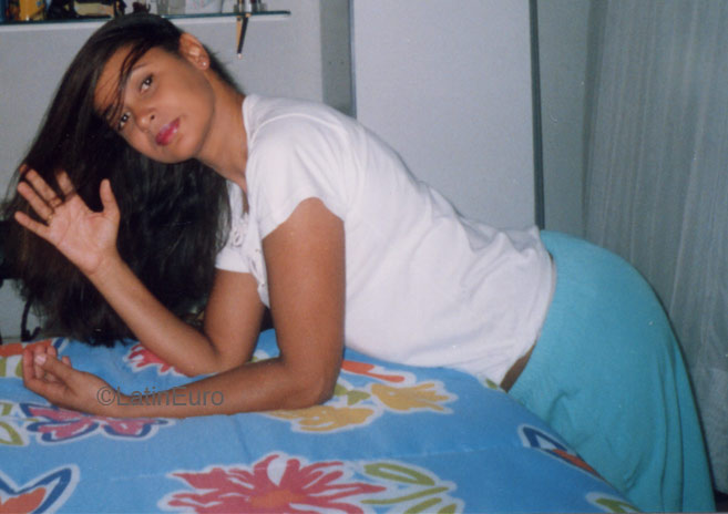 Date this beautiful Brazil girl Rosemary from RIO DE JANEIRO B4558