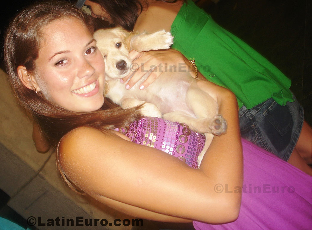 Date this attractive Brazil girl Patricia from Manaus B467