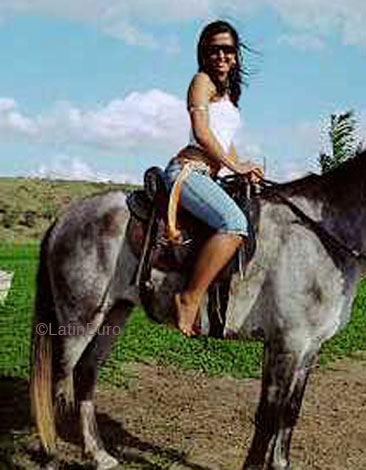 Date this cute Brazil girl Nidia from SALVADOR B4831