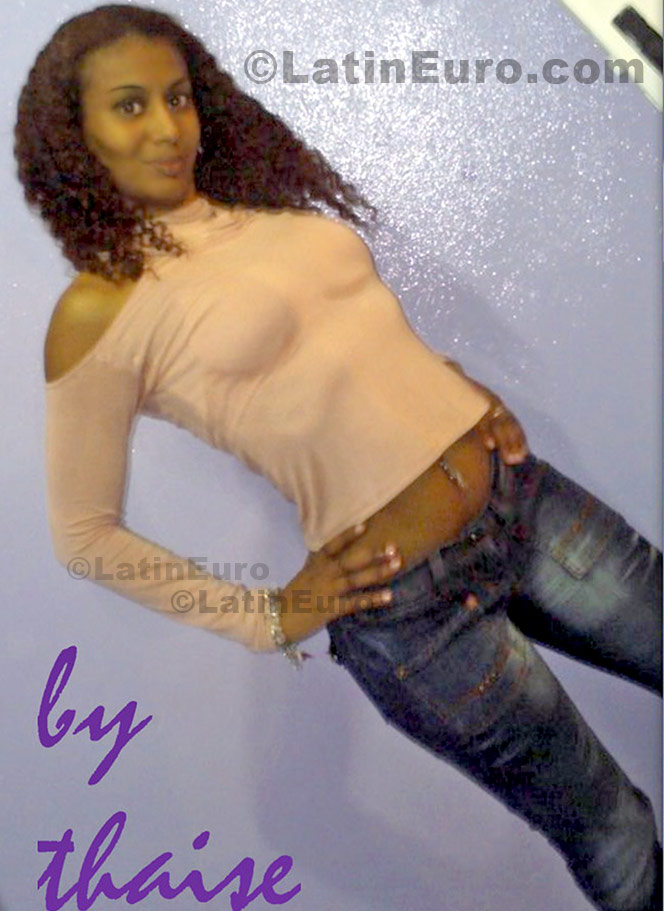 Date this hot Brazil girl Taise from Porto Alegre B486