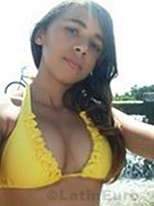 Date this good-looking Brazil girl Vanessa from Aracati B491
