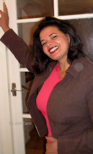 Date this foxy Brazil girl Maria from  B4975