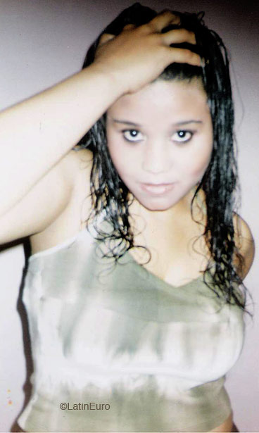 Date this good-looking Brazil girl Aline from SAO PAULO B5120