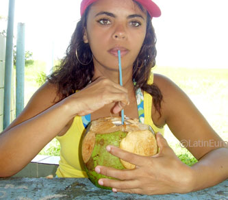 Date this charming Brazil girl Alexandra from RECIFE B5150