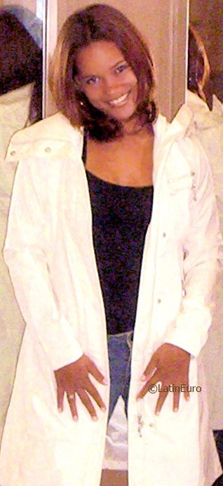 Date this voluptuous Brazil girl Sandra from Recife B1640