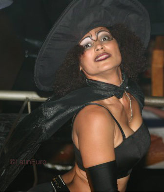 Date this beautiful Brazil girl Jessica from  B5296