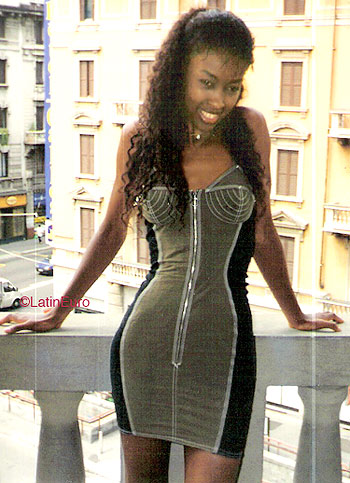 Date this cute Brazil girl Ralvia from SAO PAULO B5315