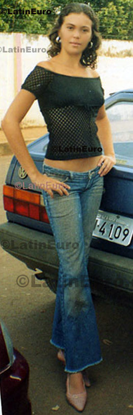 Date this happy Brazil girl Jannaly- from Carmo de Paranaiba B540