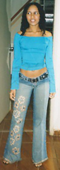 Date this attractive Brazil girl Clara from GOIANIA B5461