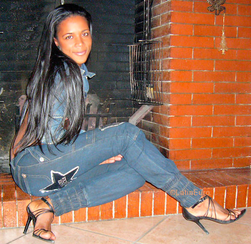 Date this delightful Brazil girl Silvana from SALVADOR B5471