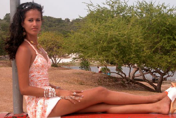 Date this passionate Brazil girl Taticlei from SALVADOR B5483