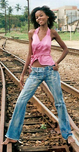 Date this passionate Brazil girl Marines from SALVADOR B5492