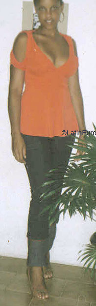 Date this beautiful Brazil girl Isis from SALVADOR B5526