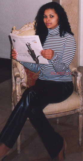 Date this charming Brazil girl Joanita from SAO PAULO B5527