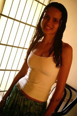 Date this charming Brazil girl Anna from IMPERATRIZ B5532
