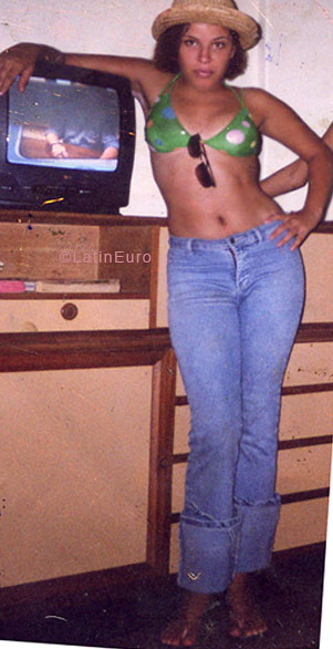 Date this pretty Brazil girl Aline from CONTAGEM B5630