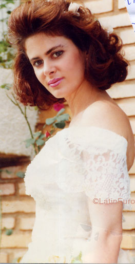 Date this stunning Brazil girl Clauda from BELO HORIZONTE B5774