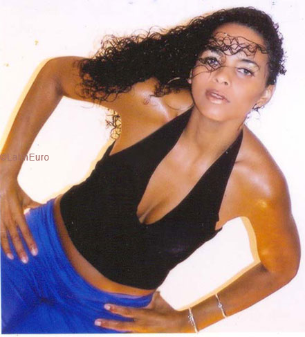 Date this attractive Brazil girl Rita from SALVADOR B5974