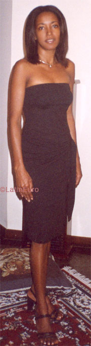 Date this happy Brazil girl Cristina from NITEROI B6035