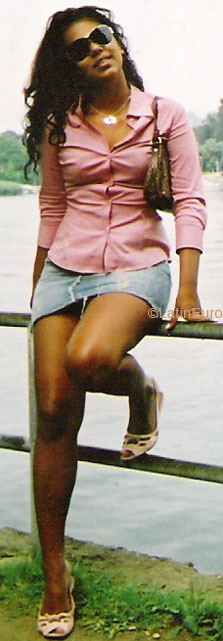 Date this nice looking Brazil girl Giselle from RIO DE JANEIRO B6040