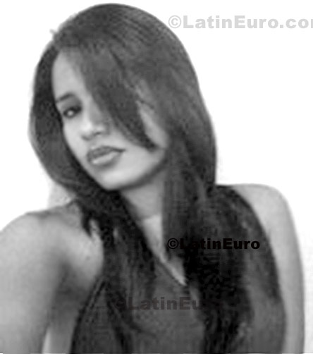 Date this sultry Brazil girl Aline from Araguaina B605