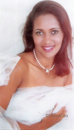 Date this foxy Brazil girl Vanessa from IMPERATRIZ B6069