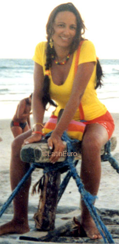 Date this hard body Brazil girl Frilda from PATOS DE MINAS B6161