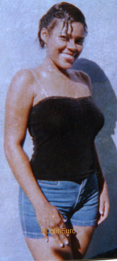 Date this happy Brazil girl Greida from SALVADOR B6245