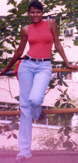 Date this athletic Brazil girl Cristeane from BELFORD ROXO B6295