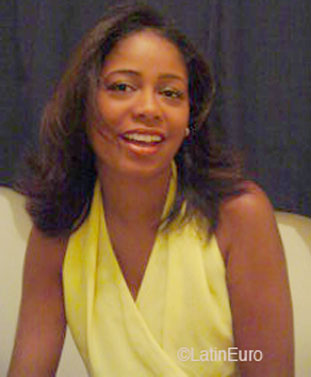 Date this gorgeous Brazil girl Girlane from BELO HORIZONTE B6320