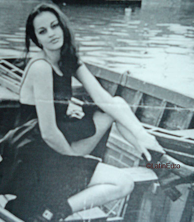 Date this charming Brazil girl Luciana from SAO PAULO B6339