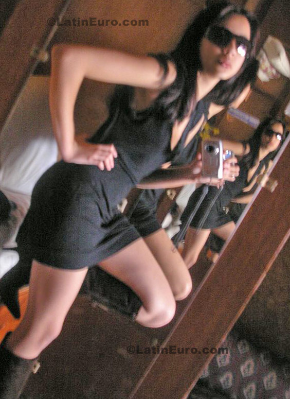 Date this young Brazil girl Queila from Sao Paulo B634