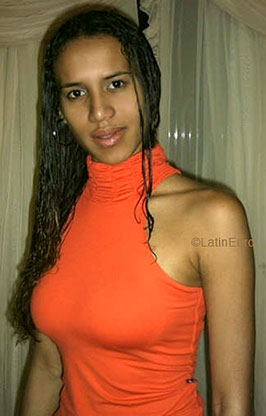 Date this young Brazil girl Liliane from OURO PRETO DO OESTE B6515