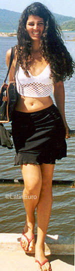 Date this attractive Brazil girl Andreia from RIO DE JANEIRO B6680