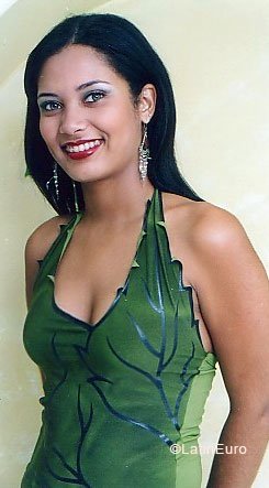 Date this stunning Brazil girl Diana from BRASILIA B6709