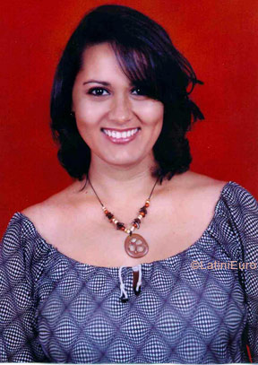 Date this happy Brazil girl Nicinha from CUIABA B6730